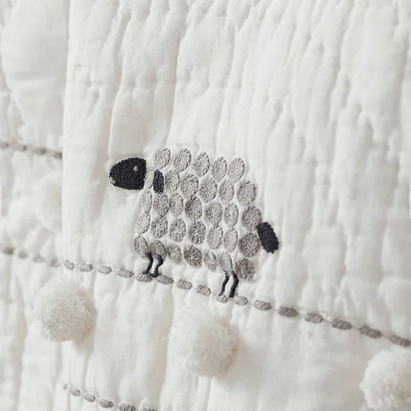 POTTERY BARN BABY TODDLER SHELBY SHEEP QUILT NWT - Picture 2 of 5